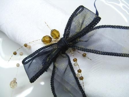 Noeud en orzanza avec perles pour décoration de serviette